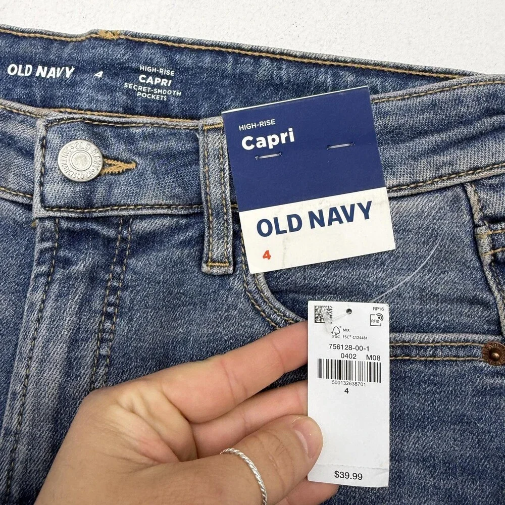 Old Navy High-Rise Capri Jeans Womens 4 Blue Medium Wash Stretch Denim Pants